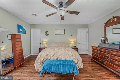 Bedroom - 199 Dove Ln, Falling Waters, WV 25419 photo 2 of 7