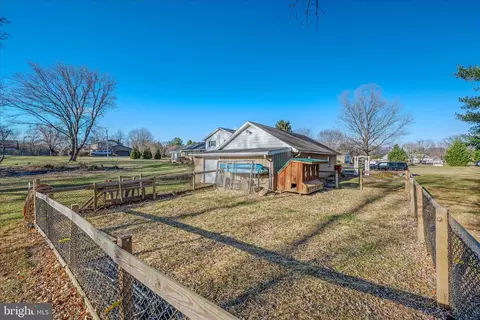 Exterior - 199 Dove Ln, Falling Waters, WV 25419 photo 8 of 9