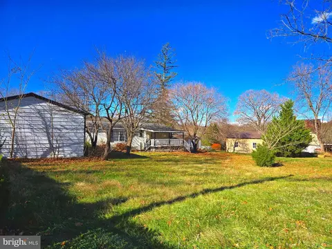 196 214 Foster Dr, Falling Waters, WV 25419