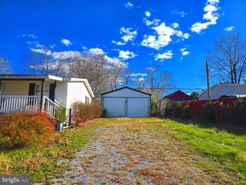 196 214 Foster Dr, Falling Waters, WV 25419 photo 4