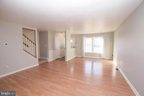 90 Morningside Dr, Falling Waters, WV 25419 photo 4