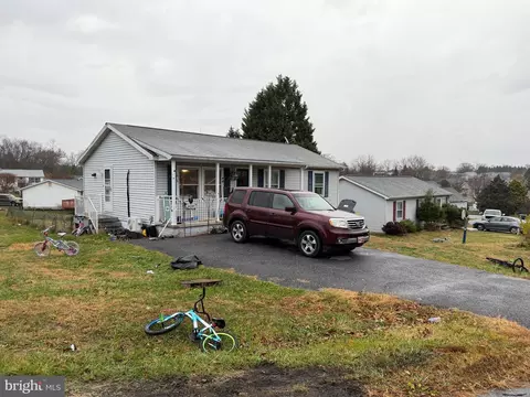 32 Yarrow Cir, Martinsburg, WV 25404
