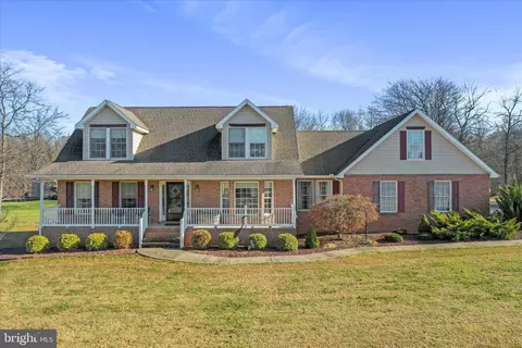 27 Blessing Ln, Martinsburg, WV 25403
