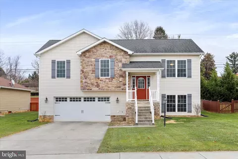 19 Pochards Ct, Martinsburg, WV 25403