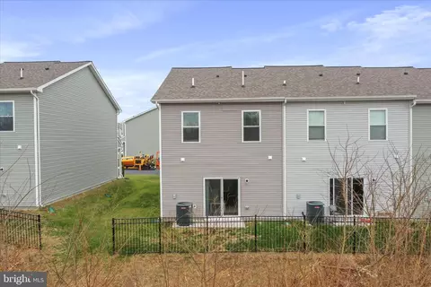 Exterior - 193 Hampstead Blvd, Falling Waters, WV 25419 photo 4 of 6