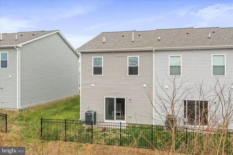 Exterior - 193 Hampstead Blvd, Falling Waters, WV 25419 photo 5 of 6
