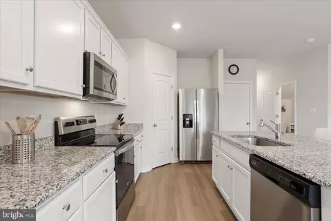Entry Way - 193 Hampstead Blvd, Falling Waters, WV 25419 photo 5 of 10