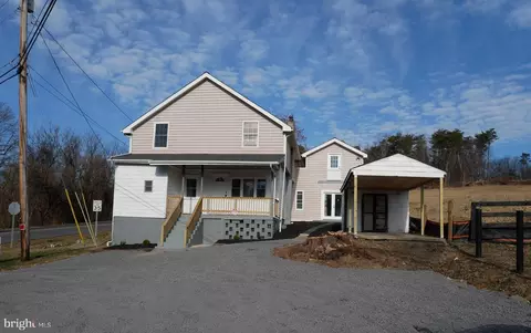 959 Golf Course Rd, Martinsburg, WV 25404