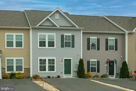 107 Loblolly Dr, Bunker Hill, WV 25413