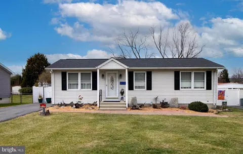 1305 W Virginia Ave, Martinsburg, WV 25401