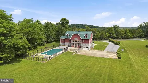 1654 Whitings Neck Rd, Martinsburg, WV 25404