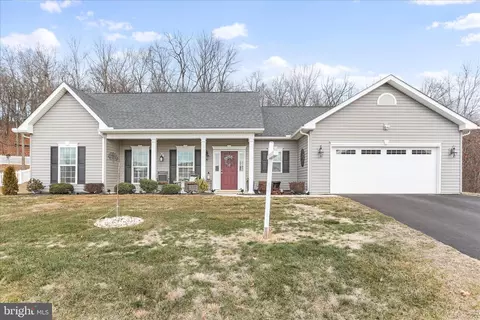 123 Headwaters Dr, Falling Waters, WV 25419