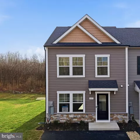 117 Courthouse Dr, Martinsburg, WV 25404