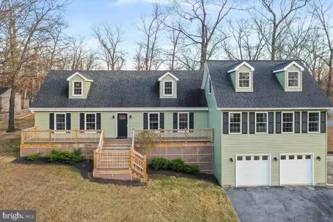 102 Basswood Dr, Bunker Hill, WV 25413