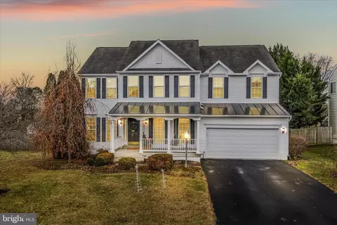 250 Rustling Leaf Pl, Kearneysville, WV 25430