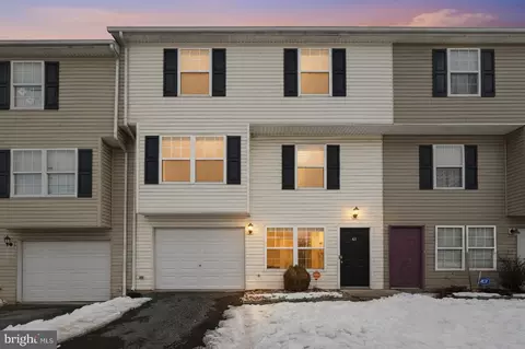 41 Morningstar Dr, Hedgesville, WV 25427
