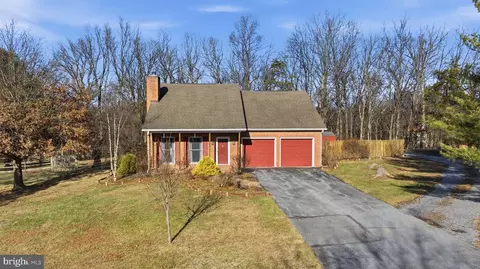 172 Mustang Dr, Falling Waters, WV 25419