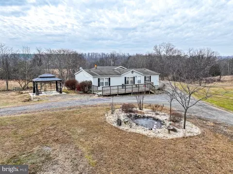 391 Leons Fords Rd, Hedgesville, WV 25427