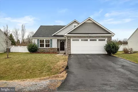 746 Switchgrass Ct, Bunker Hill, WV 25413