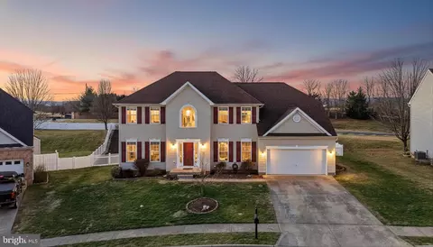 129 Rubens Cir, Martinsburg, WV 25403