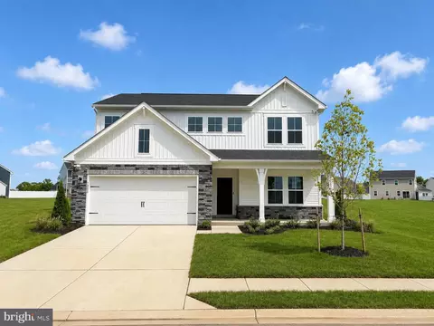 1022 Valor Dr, Martinsburg, WV 25405