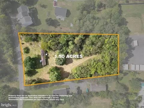 100 Sir Washington St, Inwood, WV 25428