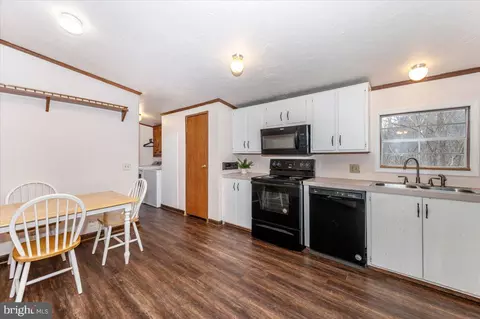 105 Relative Way, Falling Waters, WV 25419 photo 10