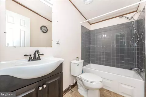 105 Relative Way, Falling Waters, WV 25419 photo 21