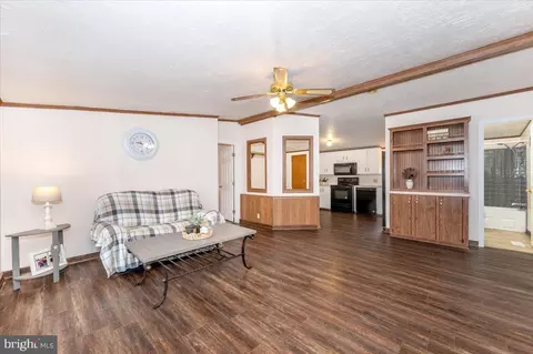 105 Relative Way, Falling Waters, WV 25419 photo 5