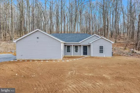 9866 Back Creek Valley Rd, Hedgesville, WV 25427