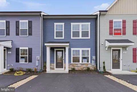 105 Bosque Ct, Martinsburg, WV 25404