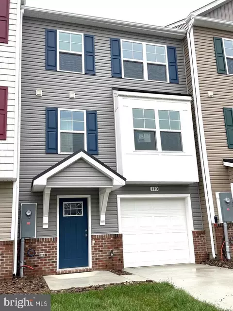 143 Olga Dr, Martinsburg, WV 25403
