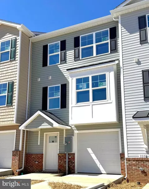 151 Olga Dr, Martinsburg, WV 25403