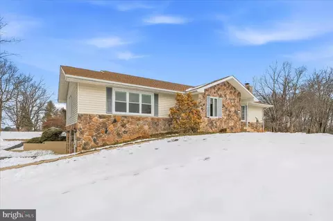 Exterior - 225 Keepsake Dr, Falling Waters, WV 25419 photo 3 of 16