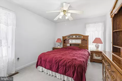 Bedroom - 225 Keepsake Dr, Falling Waters, WV 25419 photo 4 of 5