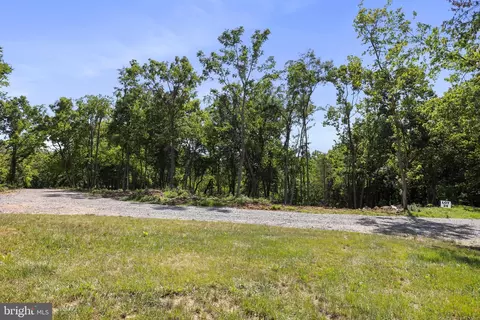 24 Falling Waters Drive, Falling Waters, WV 25419 photo 2