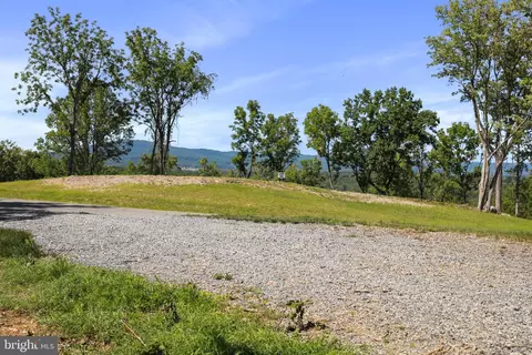 24 Falling Waters Drive, Falling Waters, WV 25419 photo 4