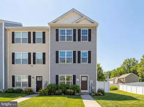 37 Knowledge Ct, Inwood, WV 25428