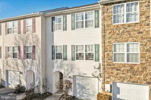 864 Aztec Dr, Martinsburg, WV 25405