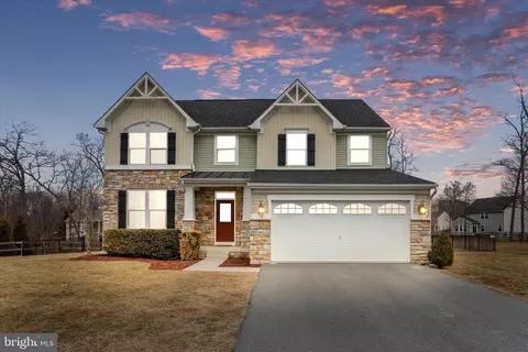 70 Trout River Ter, Falling Waters, WV 25419