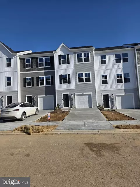 131 Kinkade Ct, Martinsburg, WV 25403