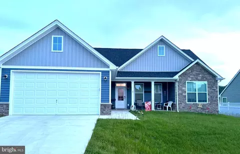 57 Cilantro Ln, Bunker Hill, WV 25413