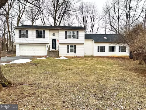 52 Morgan St, Inwood, WV 25428