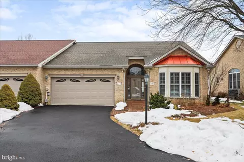 106 Whippoorwill Ln, Falling Waters, WV 25419