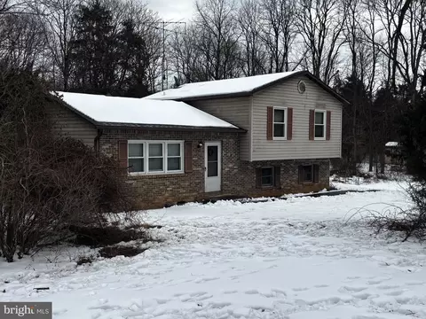Exterior - 224 Ditto Farm, Falling Waters, WV 25419 photo 2 of 7