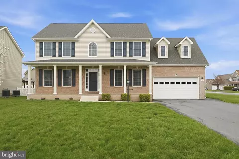 16 Azera Dr, Inwood, WV 25428