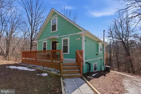 77 Tall Pine Ln, Gerrardstown, WV 25420