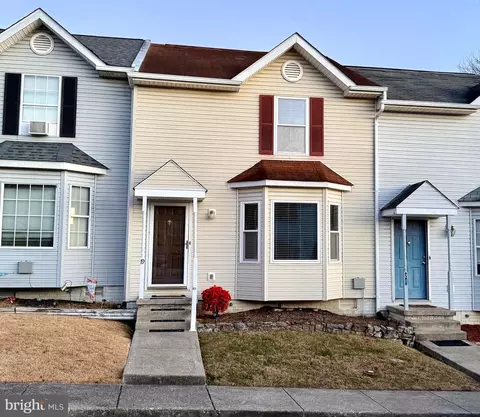 19 Stadium Cir, Inwood, WV 25428