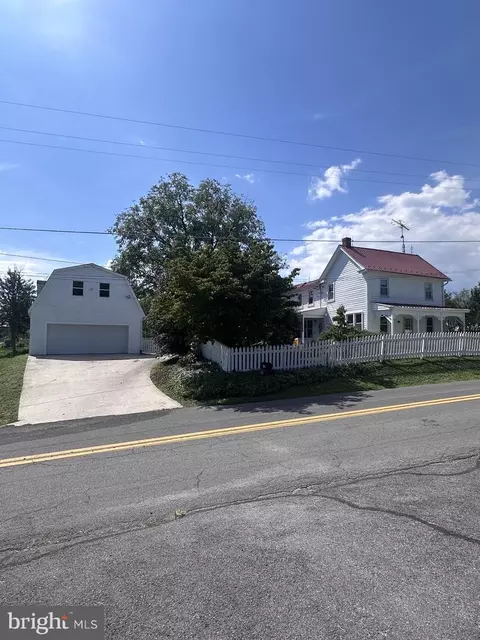 1410 Swan Pond Rd, Martinsburg, WV 25404