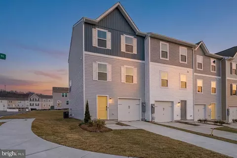 164 Rabbit Rd, Hedgesville, WV 25427